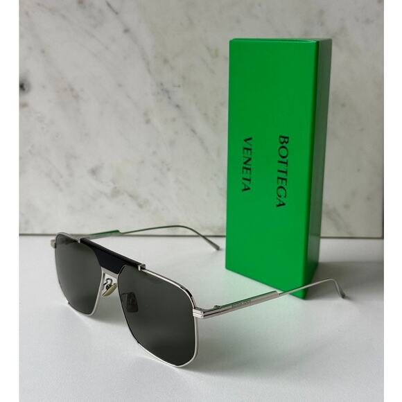 NEW Bottega Veneta BV1036S 008 Silver Aviator Sunglasses Bottega Veneta BV1036S Aviator Sunglasses in Silver  main image 3